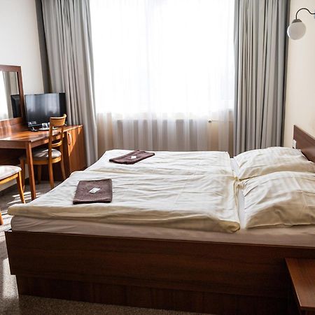 City Hotel B&B, Reception 24 7, 800M Od-From R1, Free Parking Μπάνσκα Μπίστριτσα Εξωτερικό φωτογραφία