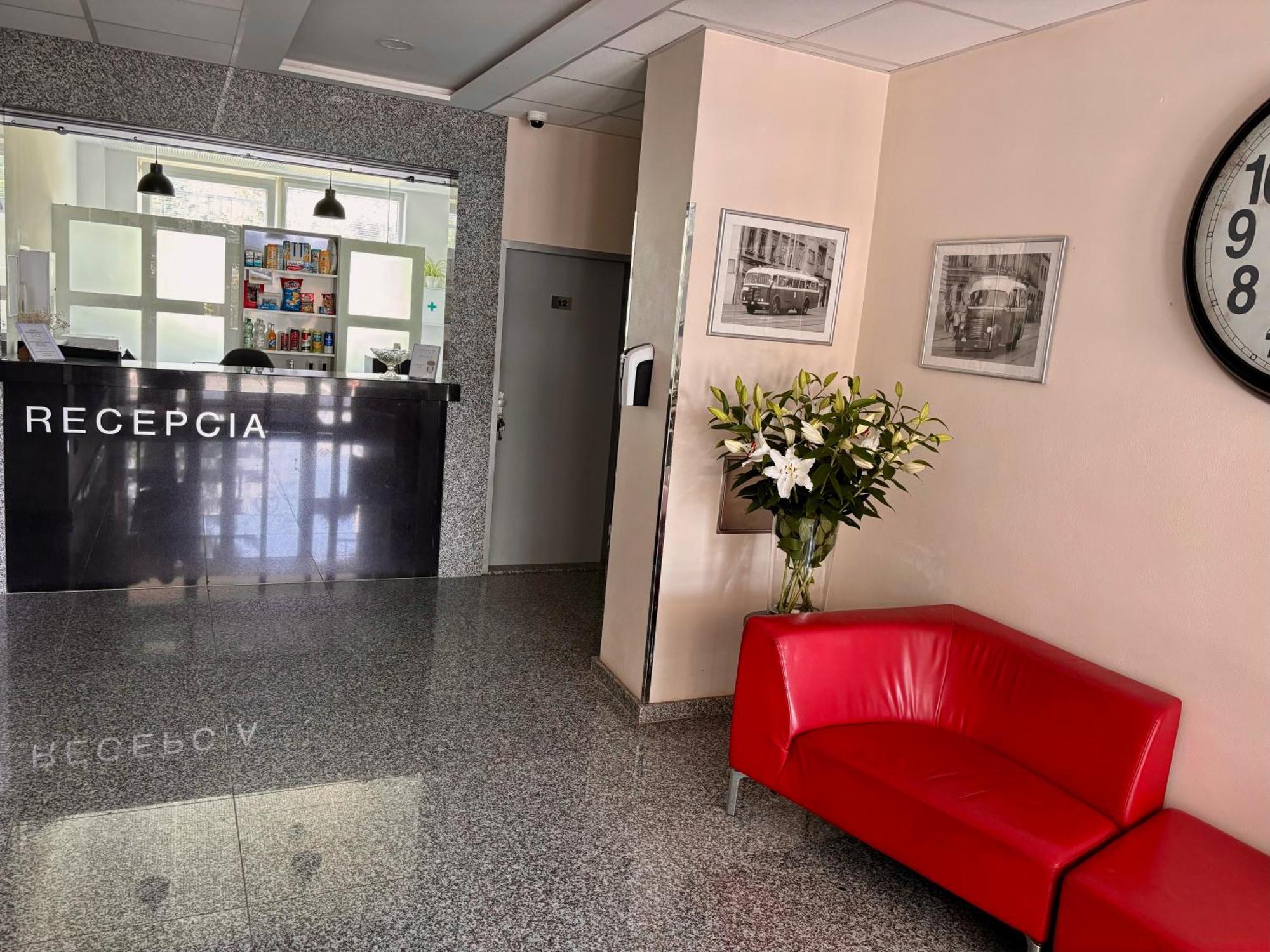 City Hotel B&B, Reception 24 7, 800M Od-From R1, Free Parking Μπάνσκα Μπίστριτσα Εξωτερικό φωτογραφία
