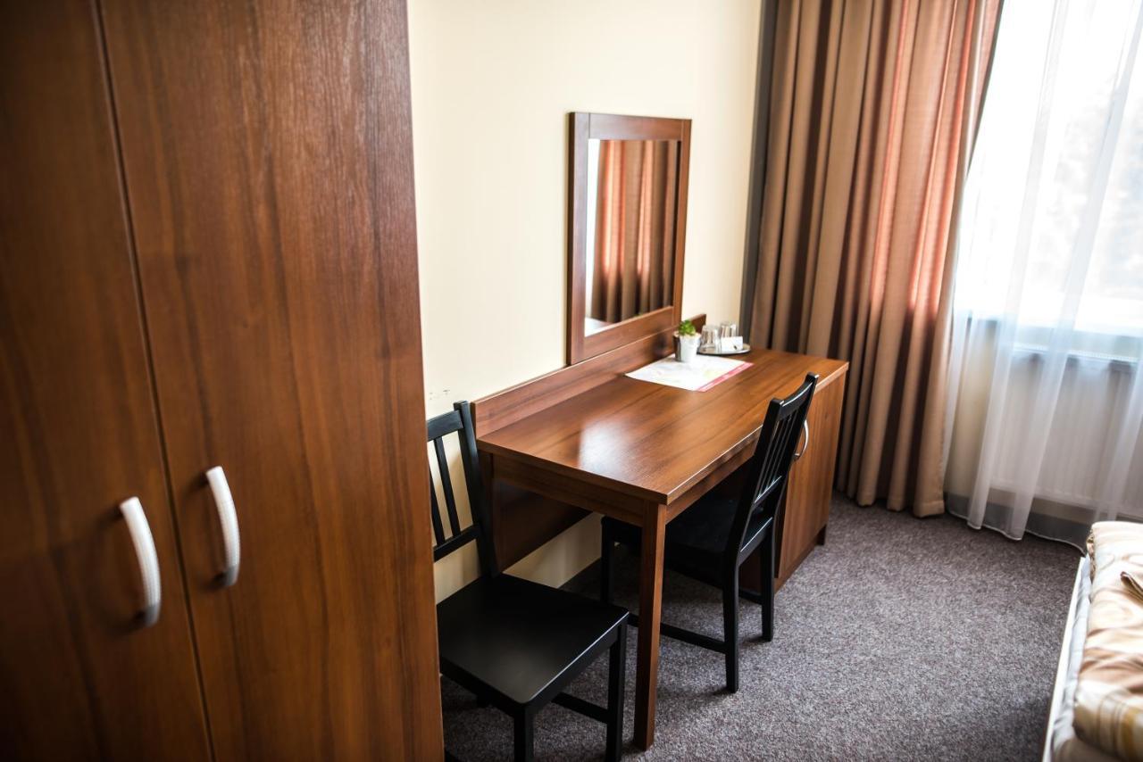 City Hotel B&B, Reception 24 7, 800M Od-From R1, Free Parking Μπάνσκα Μπίστριτσα Εξωτερικό φωτογραφία