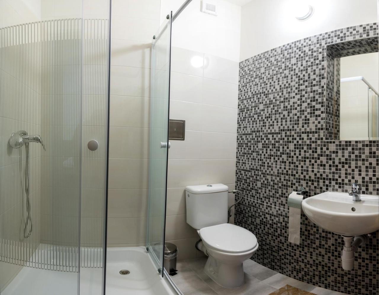 City Hotel B&B, Reception 24 7, 800M Od-From R1, Free Parking Μπάνσκα Μπίστριτσα Εξωτερικό φωτογραφία