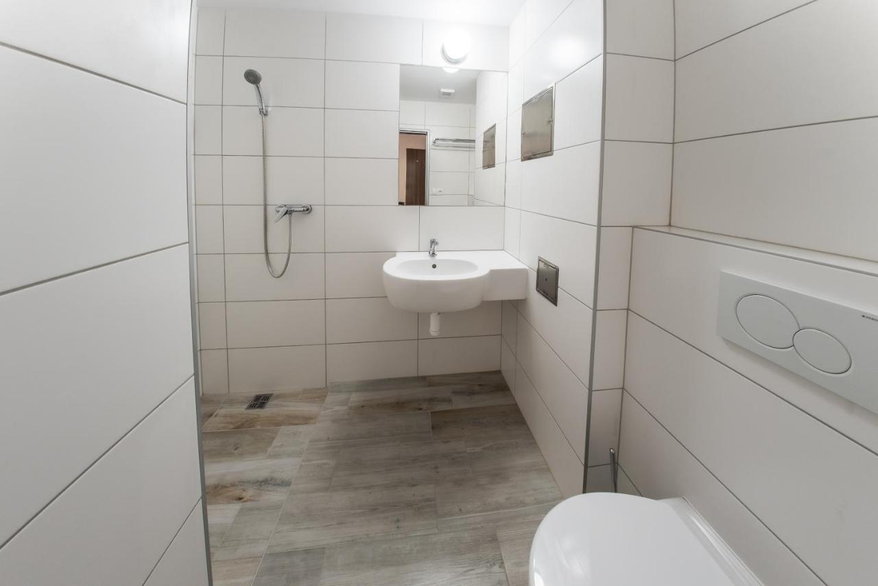City Hotel B&B, Reception 24 7, 800M Od-From R1, Free Parking Μπάνσκα Μπίστριτσα Εξωτερικό φωτογραφία