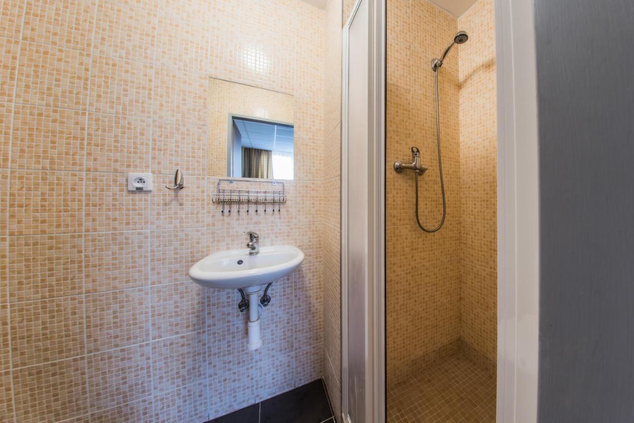 City Hotel B&B, Reception 24 7, 800M Od-From R1, Free Parking Μπάνσκα Μπίστριτσα Εξωτερικό φωτογραφία